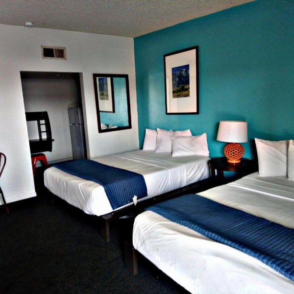 Desert Hills Motel image 26